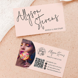 Moderne naam vet script make-up hair logo qr roze visitekaartje