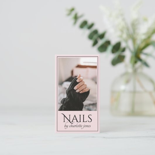 Moderne Nail Technician Nail Photo Pink Visitekaartje (Staand voorkant)