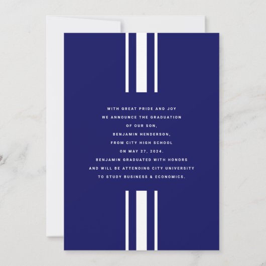 Moderne Navy Blauwe Jongens Afstuderen Aankondiging (Achterkant)