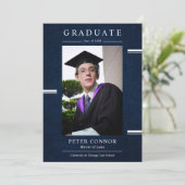 Moderne Navy Blue Laag Afstudeerfeest Kaart (Staand voorkant)