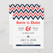 Moderne Navy Coral Chevron Lovebirds Save the Date Aankondigingskaart (Voorkant / Achterkant)