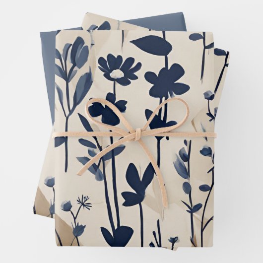 Moderne Navy Dusty Blue Floral Inpakpapier Vel (In situ)