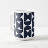 Moderne Navy Geometrische 15oz koffiemok (Voorkant links)