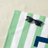 Moderne Navy Mint Streep Monogram Naam Strandlaken (In situ)