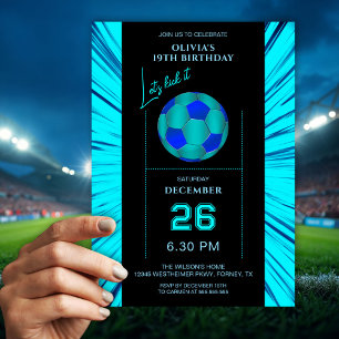 Moderne Neon Blauwe Voetbal Verjaardagsuitnodiging Kaart