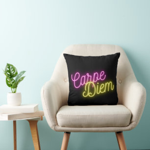 Moderne Neon Carpe Diem Word Art Kussen