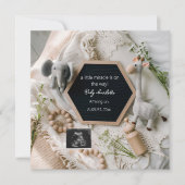 Moderne Neutrale Boho zwangerschapsaankondiging Kaart (Voorkant)