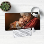 Moderne nieuwe baby aankondiging foto bureaumat<br><div class="desc">Moderne nieuwe baby aankondiging foto Muismat bureau mat. Kondig de geboorte van uw baby in stijl aan, of geef dit cadeau aan nieuwe ouders, grootouders, enz!. Voeg je aangepaste tekst toe voor een leuk gepersonaliseerd ontwerp! Neem contact met ons op via cedarandstring@gmail.com als u hulp nodig hebt bij het ontwerp...</div>