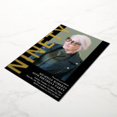 Moderne NINETY Foto 90th Birthday Party Invitation Folie Uitnodiging (Gedraaid)