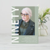 Moderne NINETY Foto 90th Birthday Party Invitation Kaart (Staand voorkant)