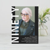 Moderne NINETY Foto 90th Birthday Party Invitation Kaart (Staand voorkant)