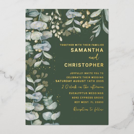 Moderne oliage met eucalyptus Gold en groen huweli Folie Uitnodiging (Voorkant)