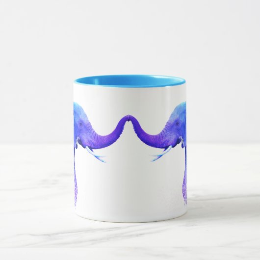 Moderne olifanten voor digitale kunst met olifante mok (Midden)