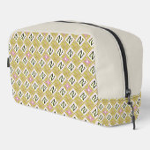Moderne Olijf- en Magenta Geometrische Tribale Pat Toilettasje (Rechterhoek)