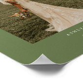 Moderne olijfgroene trouwkoppel foto-boog poster (Hoek)