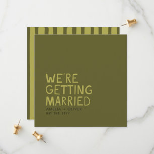 Moderne olijfgroene typografie Krachtige gestree Save The Date