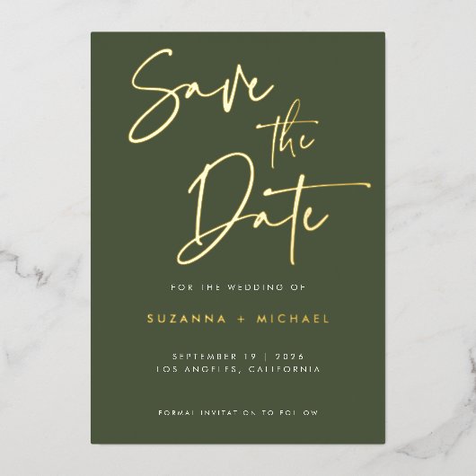 Moderne Olive Green Calligraphy Script Wedding Folie Uitnodiging (Voorkant)