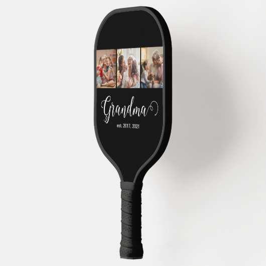 Moderne oma gevestigd 3 foto witte script pickleball paddle (Links)