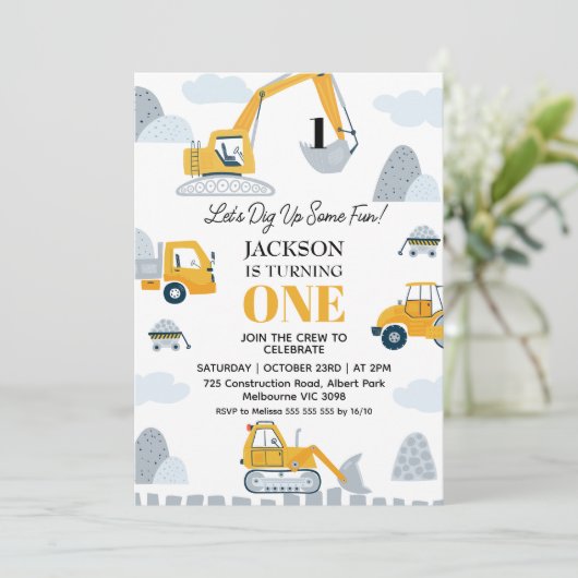 Moderne opgraven wat leuke constructie 1e verjaard kaart (Staand voorkant)