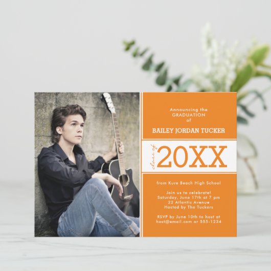 Moderne Oranje aankondiging Afstuderen foto (Staand voorkant)