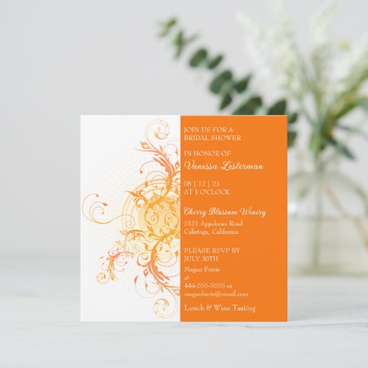 Moderne oranje bloem bruiloft uitnodiging (Staand voorkant)