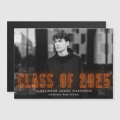 Moderne oranje neon klas van 2025 foto afstuderen magnetische uitnodiging (Voorkant / Achterkant)