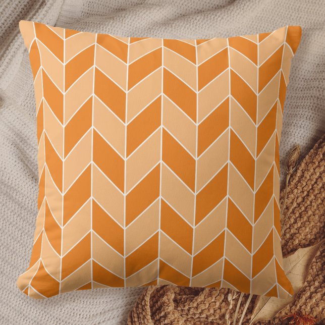 Moderne Oranje Perzik Visgraat Chevron Patroon Kussen (Creator heeft geüpload)