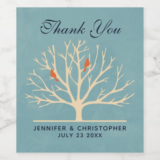 Moderne Oranje vogels in een groot boomhuwelijk Wijn Etiket (Enkel label)