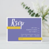 Moderne paarse bruiloft met een minimum RSVP kaartje (Staand voorkant)