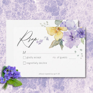 Moderne Paarse en Gele Viooltjes Bloemige Bruiloft RSVP Kaartje