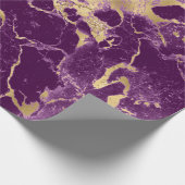 Moderne Paarse en gouden marmerpatronen Cadeaupapier (Hoek)