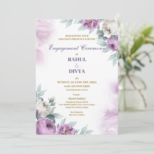 Moderne Paarse en witte eenvoudige bruiloft uitnod Feestdagenkaart (Staand voorkant)