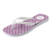 Moderne Paarse en witte Geometrische monogramnaam Teenslippers (Schuin)