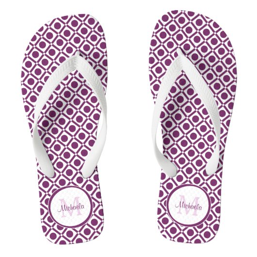 Moderne Paarse en witte Geometrische monogramnaam Teenslippers (Voetbed)