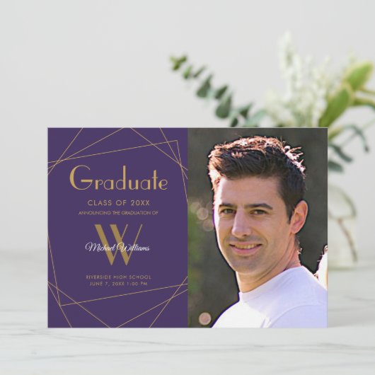 Moderne Paarse fotomonogram Geometrisch Afstuderen Aankondiging (Staand voorkant)