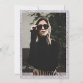 Moderne paarse glitter border script foto Sweet 16 Kaart (Achterkant)