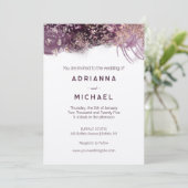 Moderne Paarse & gouden bruiloft uitnodiging (Staand voorkant)