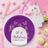 Moderne Paarse gouden vlinders Fabulous Birthday Papieren Bordje (Feest)