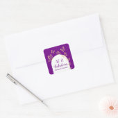 Moderne Paarse gouden vlinders Fabulous Birthday Vierkante Sticker (Envelop)