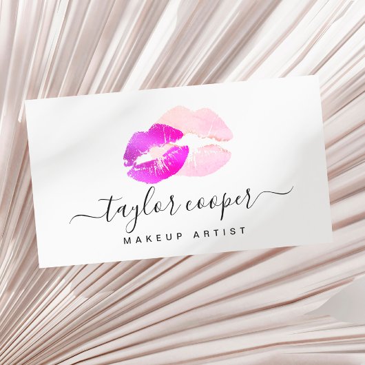Moderne paarse lippen maken keukenkunstenaar visitekaartje