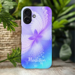 Moderne Paarse meisjesachtige Abstracte vlindernaa iPhone 16 Hoesje<br><div class="desc">Modern Paarse Girly Abstract Butterfly Personalized Name beschikt over een  abstracte vlinder op een paarse en blauwe achtergrond met uw aangepaste naam aan de basis. Personaliseer door de tekst in het bijgeleverde tekstvak te bewerken. Creëer door Evco Studio www.zazzle.com/store/evcostudio</div>
