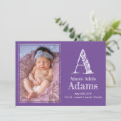 Moderne Paarse Monogram Geboortestatistieken Foto Aankondiging (Staand voorkant)