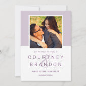 Moderne paarse monogram trouwfoto save the date (Voorkant)