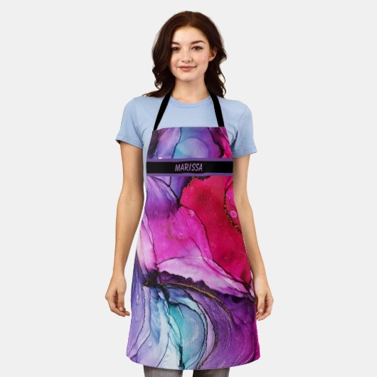 Moderne Paarse roze gemarmerde  naam Schort (Gedragen)
