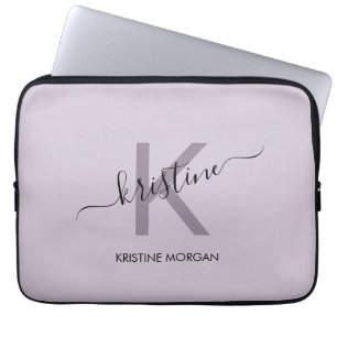 Moderne paarse scriptmonogram naam laptop sleeve