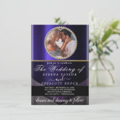 Moderne Paarse uitnodiging tot het uitzenden van e (Staand voorkant)