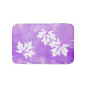 Moderne paarse waterverf en witte esdoornbladeren badmat (Voorkant)