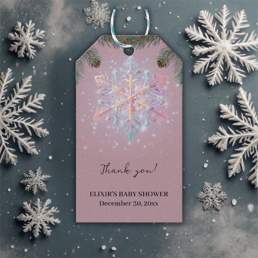 Moderne Paarse wintersneeuwvlokken Schattige Baby  Cadeaulabel