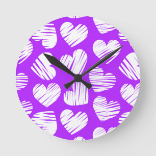 Moderne Paarse Witte Doodled Heart Valentijnsdag Ronde Klok