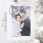 Moderne Pas getrouwd Vrolijk Kerstfeest Minimalist Acryl Uitnodigingen<br><div class="desc">Vier je eerste kerst samen als een getrouwd stel met deze elegant eenvoudige maar emotioneel krachtige vakantiekaart. Het afbeelding van jullie twee, gewikkeld in gezellige sjaals en omgeven door het winterwonderland, omhult de warmte en liefde die de lucht vult op de meest bijzondere tijd van het jaar. Met het betoverende...</div>
